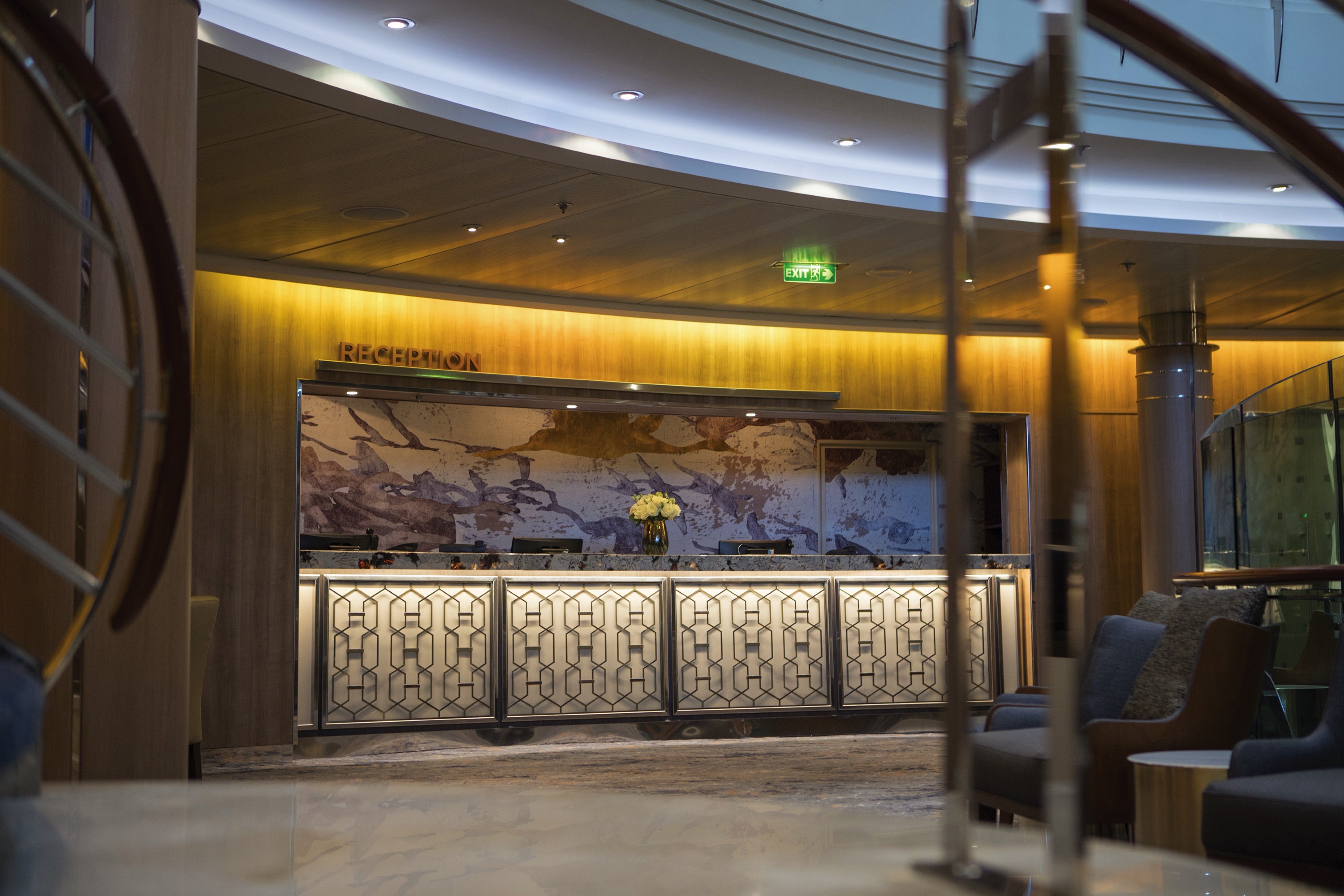 Seven Seas Mariner - Reception & Concierge